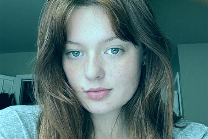 Mila, 34, a auburn blue-eyed mediterranean companion based in Barenton-Bugny. Offering Domination, Erotic Massage, CIM. Available for incall and outcall, ove...