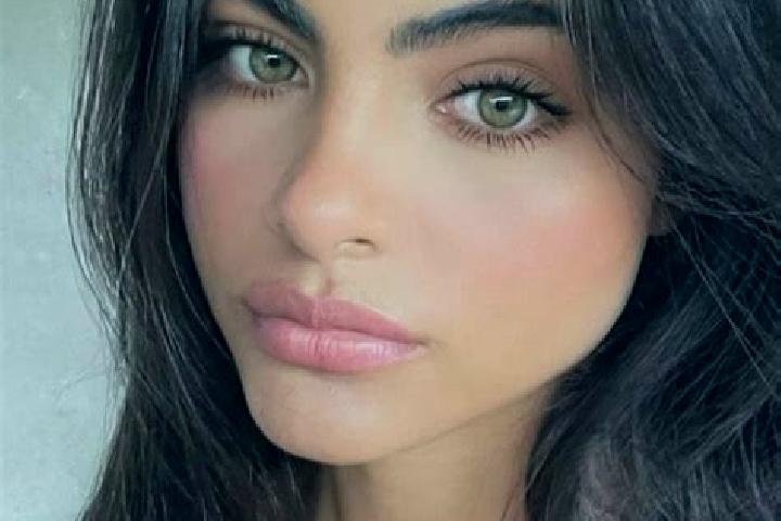 Mila, 34, a black hazel-eyed caucasian companion based in Bedonia. Offering Fetish, CIM, Tantra, Roleplay, Striptease. Available for incall and outcall, day ...