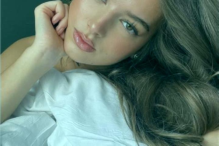 Mila, 34, a brunette hazel-eyed mediterranean companion based in Nussdorf am Attersee. Offering Massage, Domination, Party Girl, CIM. Available for incall an...