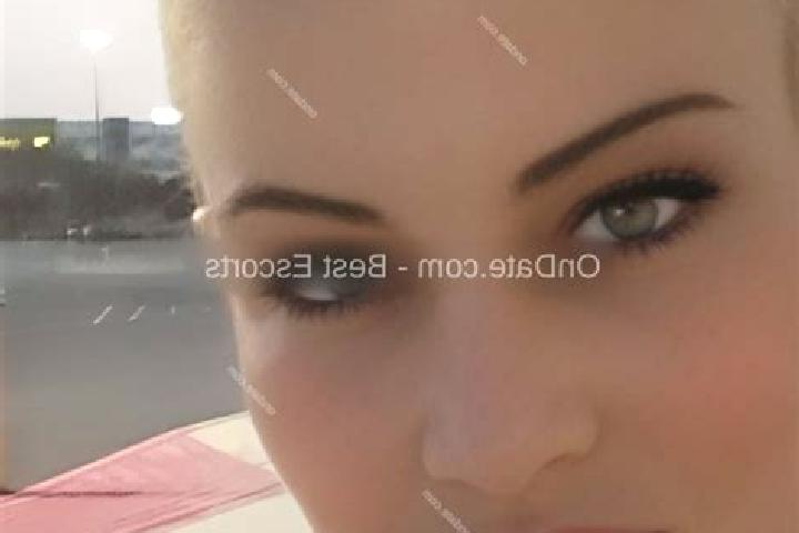 Mila, 34 — Escort in Dezrobiti, Romania