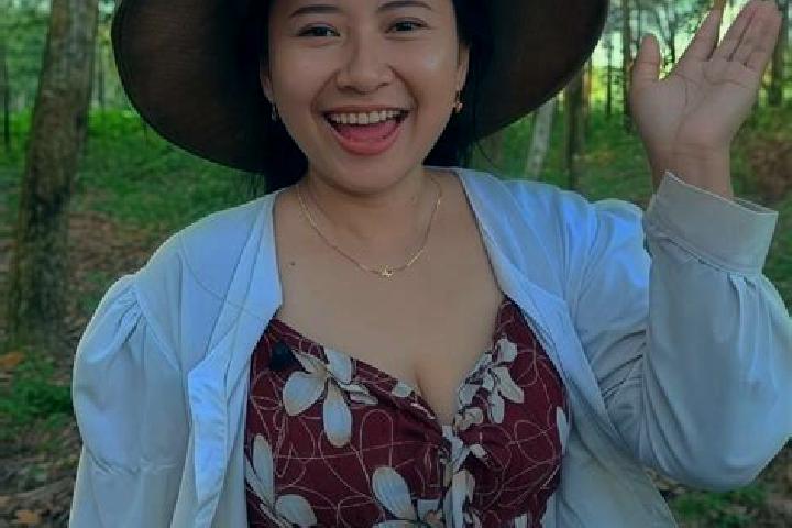Mila, 34 — Escort in Sekampung, Indonesia