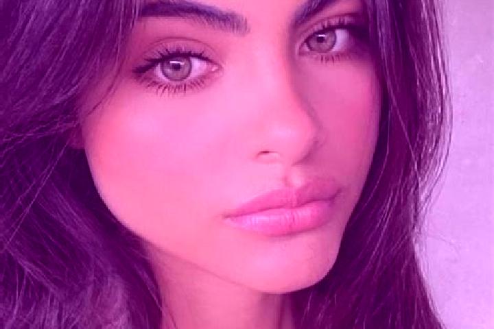 Mila, 36, a black hazel-eyed latina companion based in Aalborg. Offering Dinner Date, Party Girl, A-Level. Available for incall and outcall, overnight bookin...