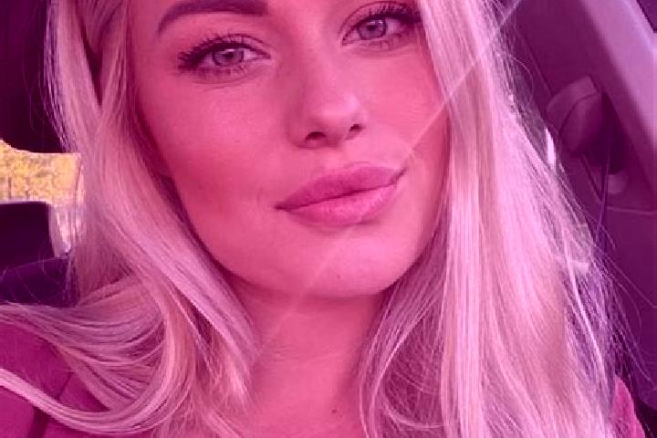 Mila, 36, a blonde hazel-eyed caribbean companion based in Cuanajo. Offering Overnight, Deep French Kissing, BDSM. Available for incall and outcall, overnigh...