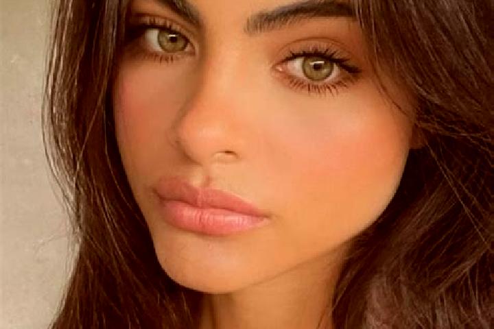 Mila, 37, a chestnut dark-eyed indian companion based in Budhlada. Offering Domination, Couples, A-Level, BDSM. Available for incall and outcall, overnight b...