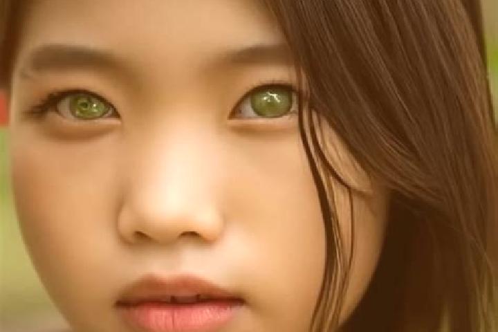 Mila, 37, a red green-eyed asian companion based in Santa Maria Tepantlali. Offering 69, OWO. Available for incall and outcall, day and evening dates.