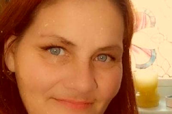 Mila, 38, a auburn amber-eyed caribbean companion based in Enchanted Lake. Offering Domination, Tantra, 69. Available for incall and outcall, day and evening...