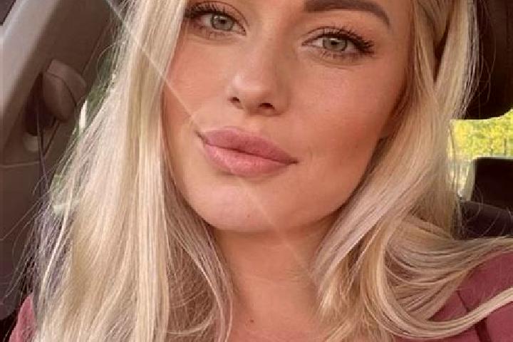 Mila, 38, a blonde hazel-eyed middle eastern companion based in Durant. Offering Roleplay, CIM, Striptease, GFE. Available for incall and outcall, overnight ...