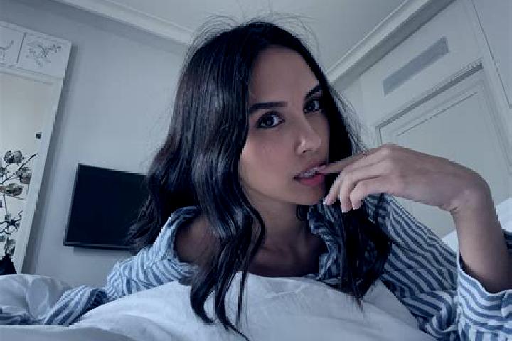 Mila, 39, a red dark-eyed slavic companion based in Spokoynaya. Offering Travel Companion, Girlfriend Experience, Roleplay, CIM. Available for incall and out...