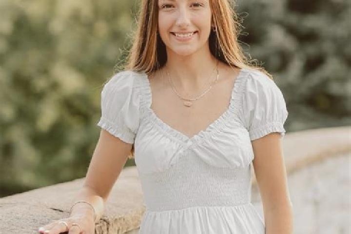 Mila, 39 — Escort in Geneseo, United States