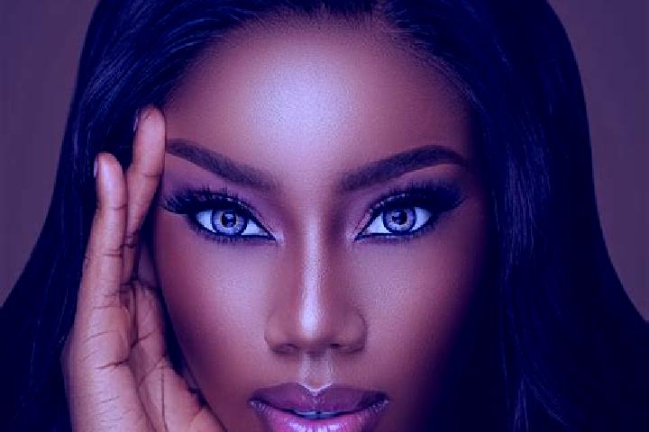 Naomi, 20, a chestnut blue-eyed ebony companion based in Tanxi. Offering CIM, Roleplay, Tantra. Available for incall and outcall, day and evening dates.