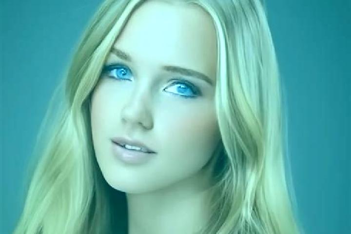 Naomi, 20, a red blue-eyed slavic companion based in Stepps. Offering Fetish, Travel Companion, Dinner Date, OWO. Available for incall and outcall, day and e...