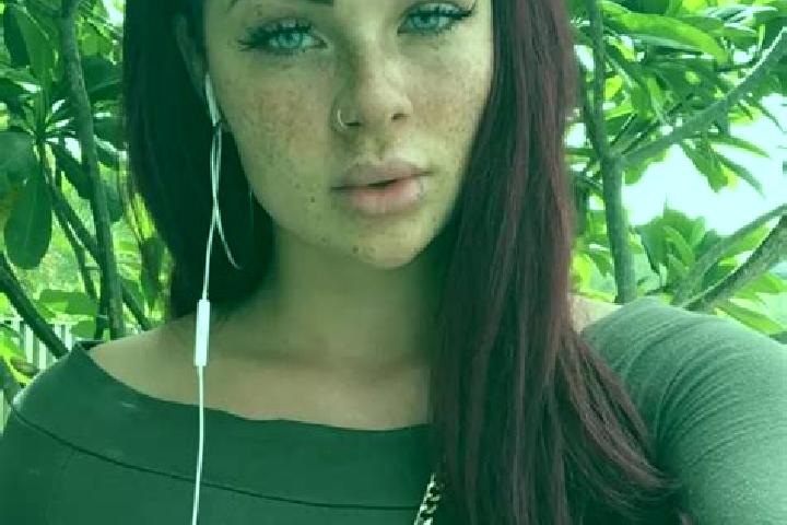 Naomi, 20, a red brown-eyed ebony companion based in Chiry-Ourscamp. Offering Erotic Massage, Roleplay, Fetish. Available for incall and outcall, overnight b...