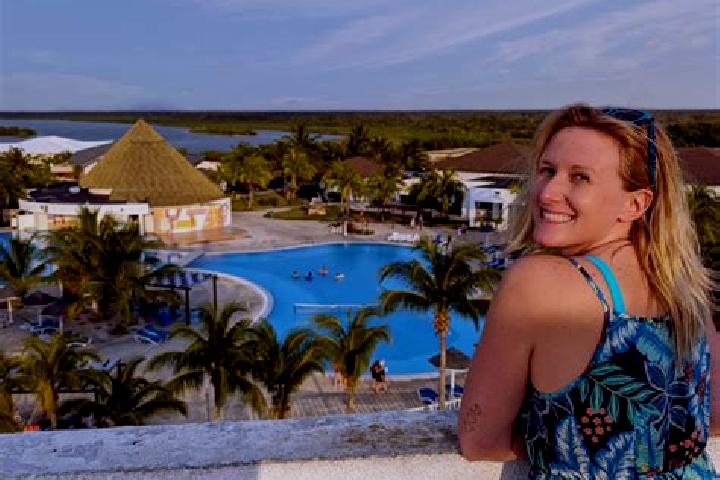 Naomi, 20 — Escort in Bolondron, Cuba