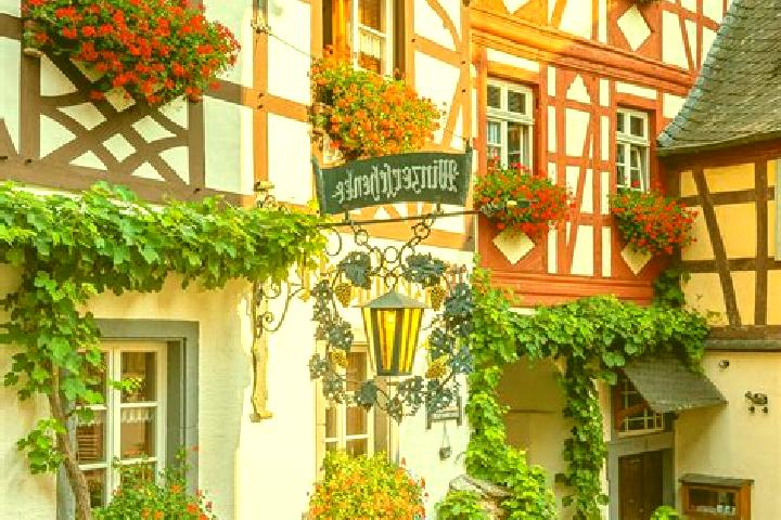 Naomi, 20 — Escort in Juedenberg, Germany