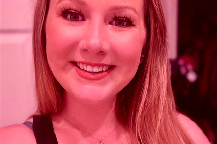 Naomi, 20 — Escort in Middleburg, United States