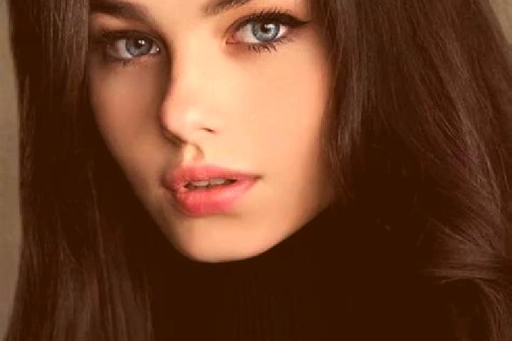 Naomi, 21, a brunette grey-eyed caucasian companion based in Renwez. Offering 69, OWO, Duos, Roleplay, A-Level. Available for incall and outcall, overnight b...