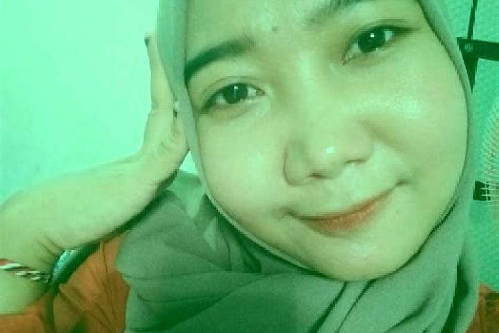 Naomi, 21 — Escort in Kemantren Satu, Indonesia