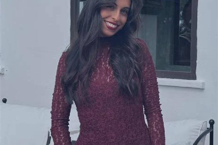 Naomi, 21 — Escort in San Vicente Pinas, Mexico