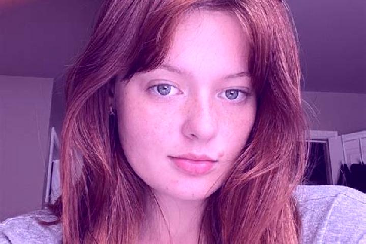 Naomi, 22, a auburn green-eyed caucasian companion based in Les Escoumins. Offering Tantra, GFE. Available for incall and outcall, day and evening dates.