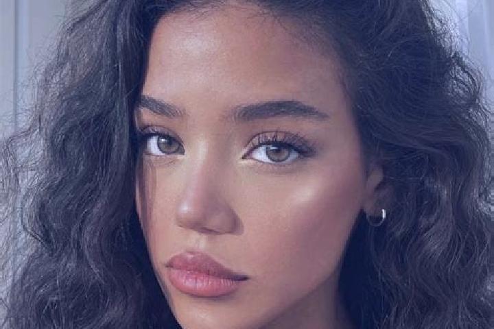 Naomi, 22, a black brown-eyed slavic companion based in Karma Tanr. Offering Roleplay, CIM. Available for incall and outcall, day and evening dates.