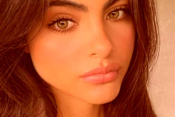 Naomi, 22, a chestnut dark-eyed indian companion based in Highfill. Offering OWO, Party Girl. Available for incall and outcall, overnight bookings available.