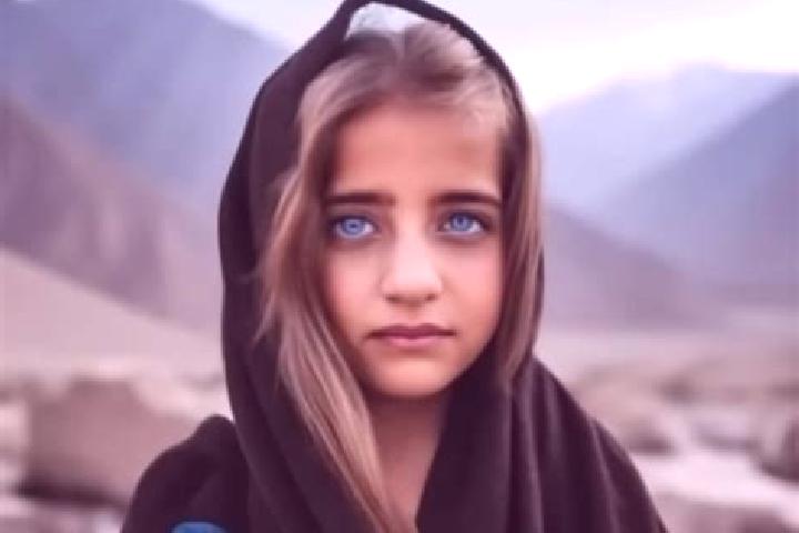 Naomi, 22, a dark blonde amber-eyed middle eastern companion based in Belleu. Offering Roleplay, Tantra, Duos. Available for incall and outcall, day and even...