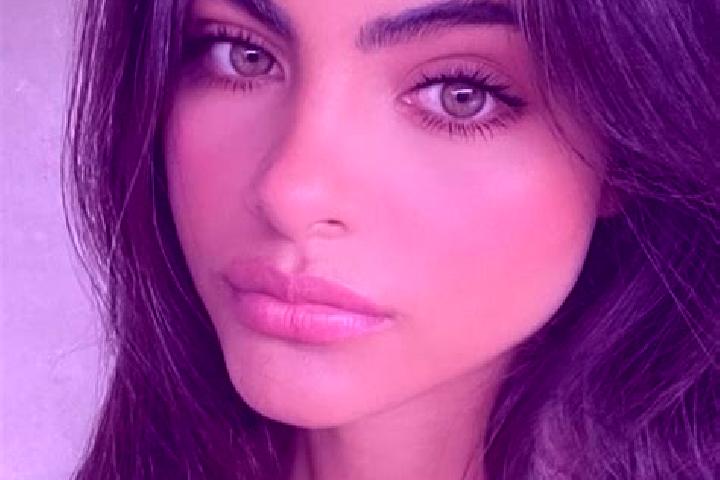 Naomi, 23, a brunette green-eyed middle eastern companion based in Stephens. Offering GFE, Tantra, Couples. Available for incall and outcall, overnight booki...
