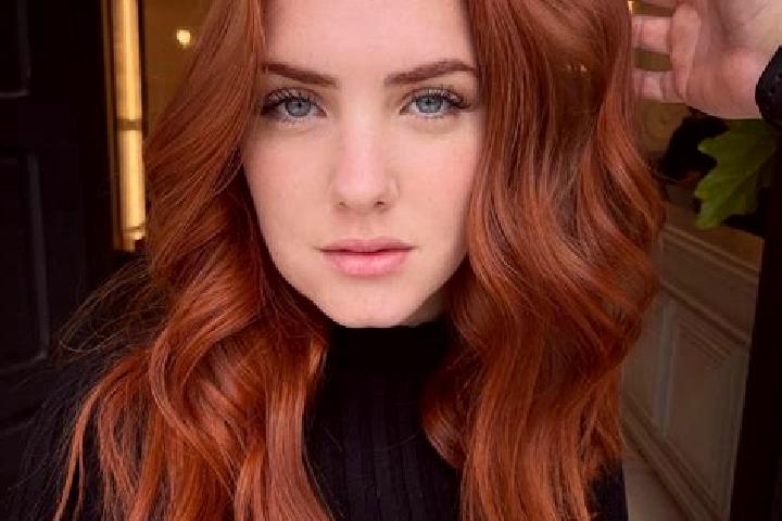 Naomi, 24, a auburn blue-eyed slavic companion based in Amorosi. Offering 69, Domination, A-Level, Roleplay, Couples. Available for incall and outcall, day a...