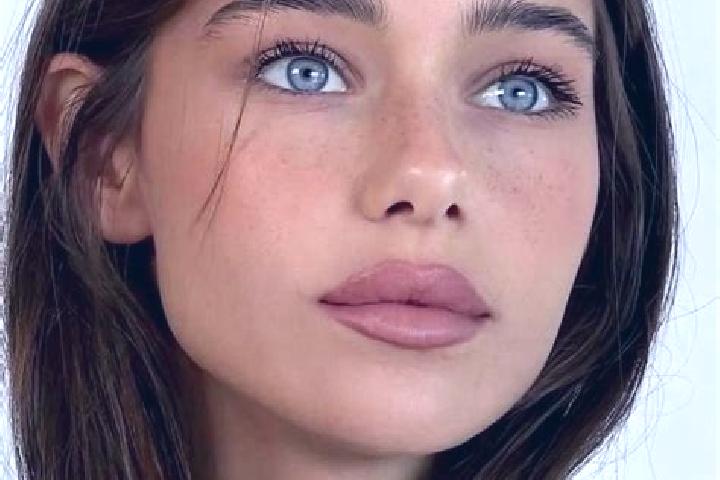 Naomi, 24, a brunette brown-eyed slavic companion based in Chedworth. Offering Overnight, Dinner Date, Fetish, BDSM, CIM. Available for incall and outcall, d...
