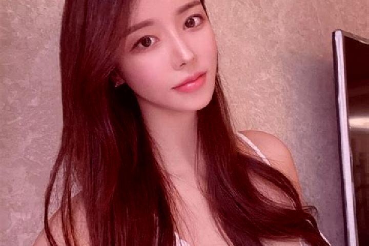 Naomi, 24 — Escort in Kaslica, Turkey
