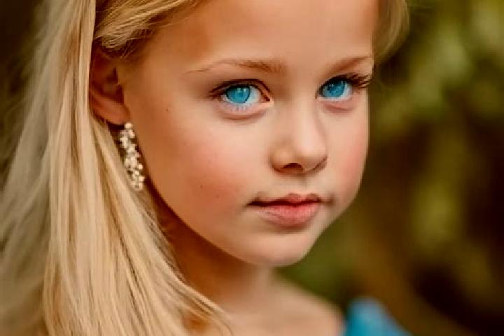 Naomi, 25, a blonde blue-eyed indian companion based in Piossasco. Offering Prostate Massage, 69, Duos, GFE, A-Level. Available for incall and outcall, overn...