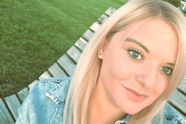 Naomi, 25 — Escort in Lacken, Austria