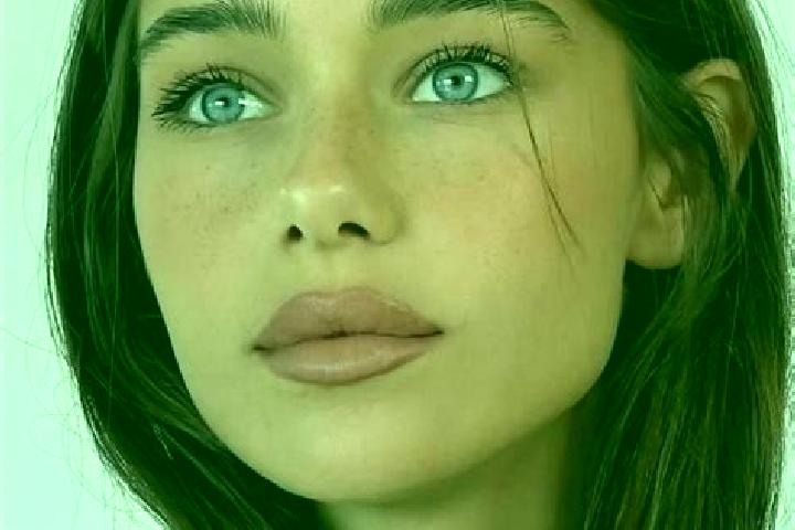 Naomi, 26, a brunette brown-eyed slavic companion based in Villa Reduccion. Offering Duos, Dinner Date, Domination, BDSM, OWO. Available for incall and outca...