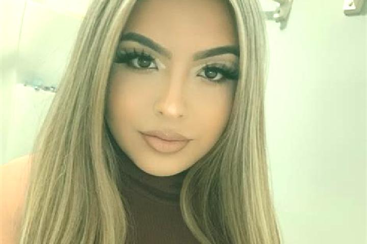 Naomi, 26, a chestnut blue-eyed mixed companion based in Mandapajaya. Offering Roleplay, Striptease, Domination, 69. Available for incall and outcall, overni...