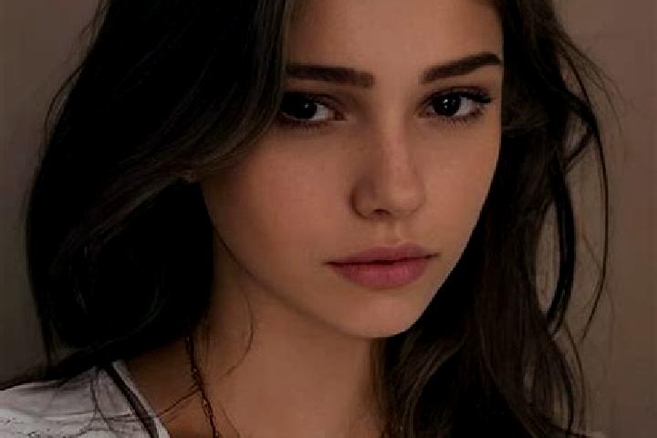 Naomi, 26, a chestnut dark-eyed slavic companion based in Gueltz. Offering Massage, Tantra, Prostate Massage. Available for incall and outcall, day and eveni...