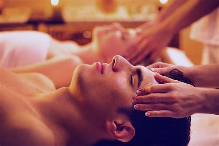 Naomi, 26, a red blue-eyed mediterranean companion based in Jauldes. Offering Erotic Massage, Deep French Kissing, GFE, Massage. Available for incall and out...