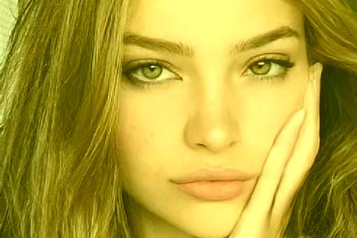 Naomi, 27, a auburn hazel-eyed slavic companion based in Baixa. Offering Erotic Massage, Deep French Kissing, Prostate Massage, GFE. Available for incall and...
