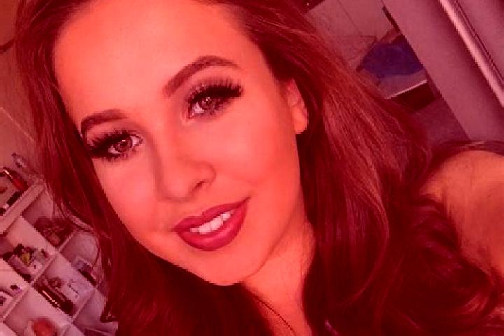 Naomi, 27, a brunette amber-eyed caucasian companion based in Regio Parco. Offering Deep French Kissing, Domination, Erotic Massage, GFE. Available for incal...