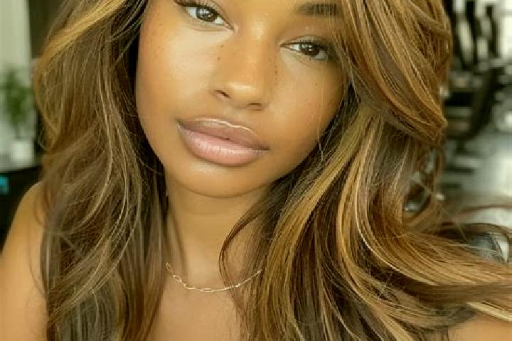 Naomi, 27, a dark blonde dark-eyed mixed companion based in Barbuceni. Offering GFE, Domination, Dinner Date, Party Girl. Available for incall and outcall, d...