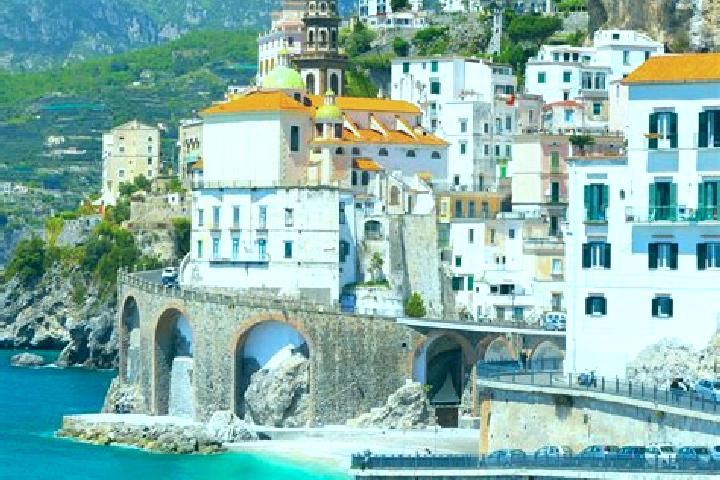 Naomi, 27 — Escort in Brusnengo, Italy