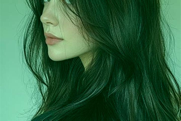 Naomi, 28, a auburn dark-eyed asian companion based in Manzanares el Real. Offering 69, CIM, Travel Companion. Available for incall and outcall, day and even...