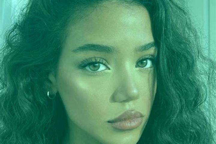 Naomi, 28, a black brown-eyed asian companion based in Burela de Cabo. Offering 69, Fetish, GFE, Duos. Available for incall and outcall, overnight bookings a...