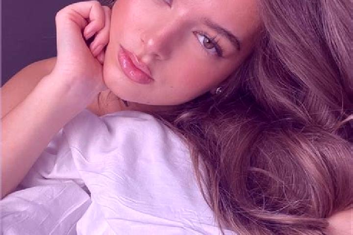 Naomi, 28, a chestnut grey-eyed latina companion based in Frasher. Offering A-Level, Overnight, Deep French Kissing. Available for incall and outcall, overni...