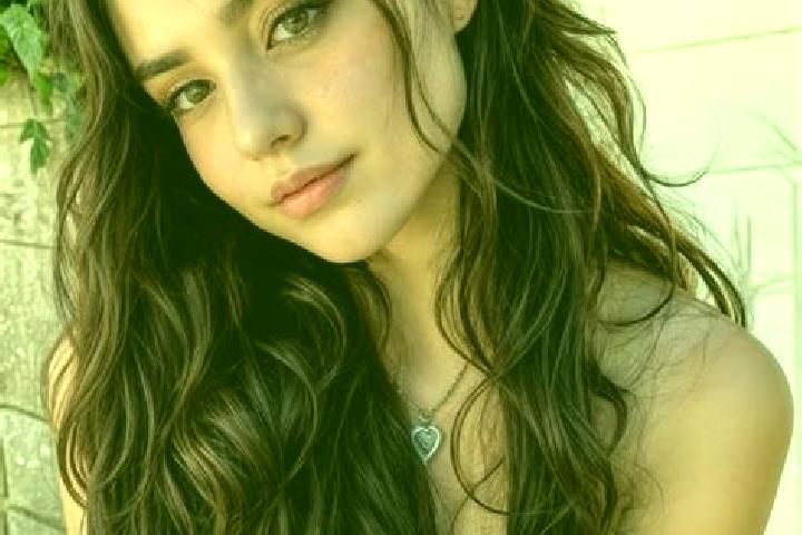 Naomi, 28, a chestnut hazel-eyed middle eastern companion based in Kouafla. Offering Dinner Date, OWO, Couples. Available for incall and outcall, overnight b...