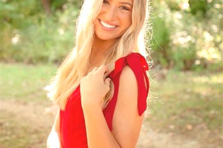 Naomi, 28 — Escort in Moberly, United States