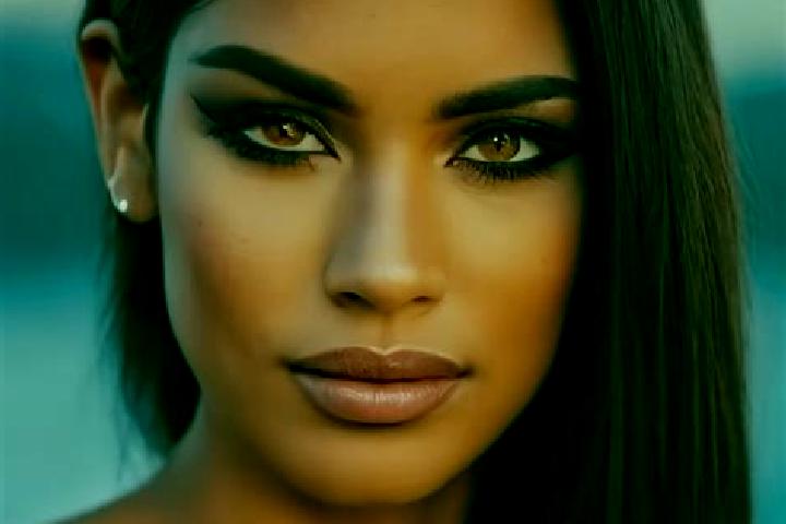 Naomi, 29, a dark blonde green-eyed latina companion based in Mundeok. Offering Domination, Couples, Roleplay, Massage. Available for incall and outcall, ove...