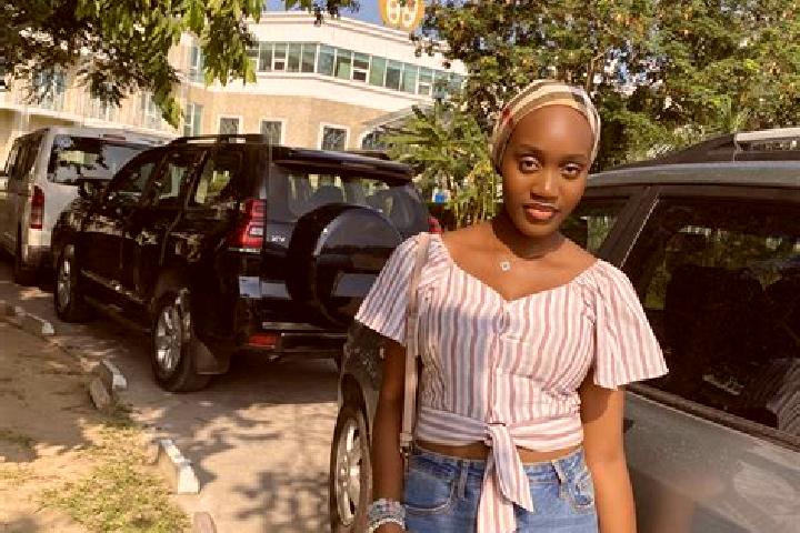 Naomi, 29 — Escort in Colombe, France