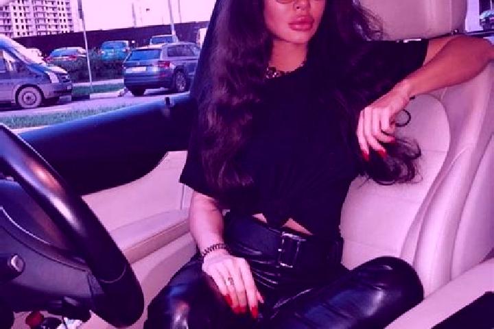 Naomi, 29 — Escort in Metsamor, Armenia