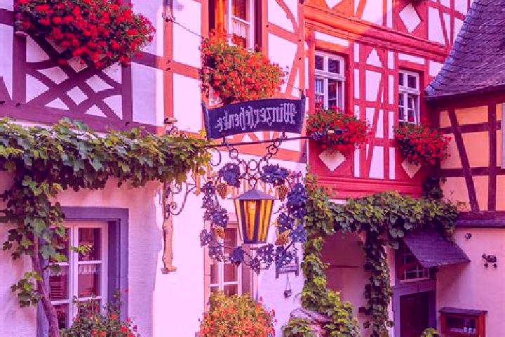 Naomi, 29 — Escort in Muxerath, Germany