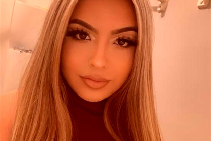 Naomi, 32, a blonde amber-eyed latina companion based in Nacori Chico. Offering A-Level, Erotic Massage, Roleplay. Available for incall and outcall, day and ...
